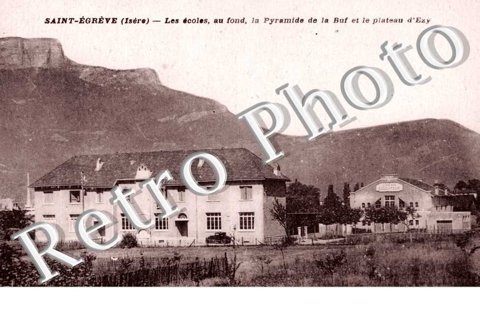 Les Ecoles et la Pyramide de la Buf