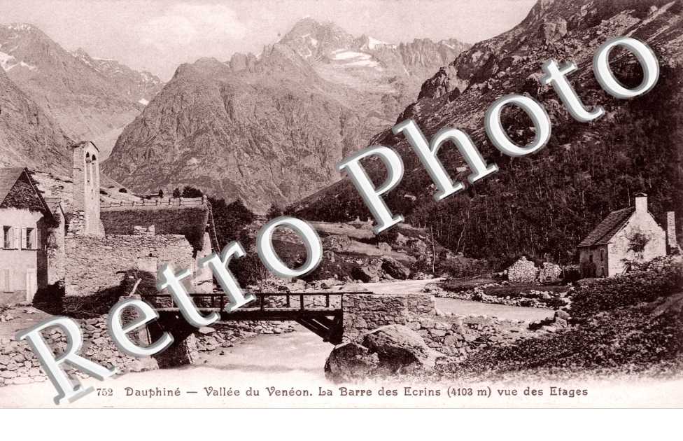 Vallee du Veneon - la barre des Ecrins vue des Etages