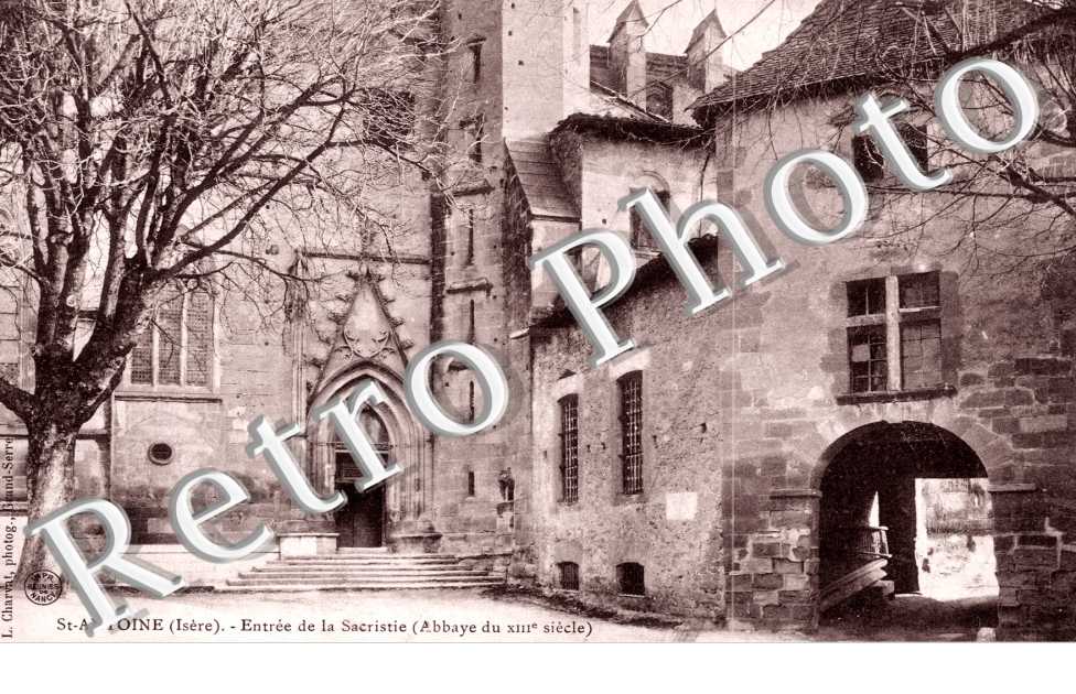 l'abbaye, entree de la sacristie