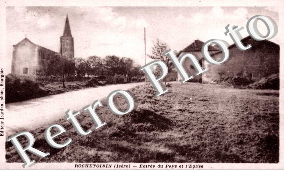 Entree du Pays et l'Eglise