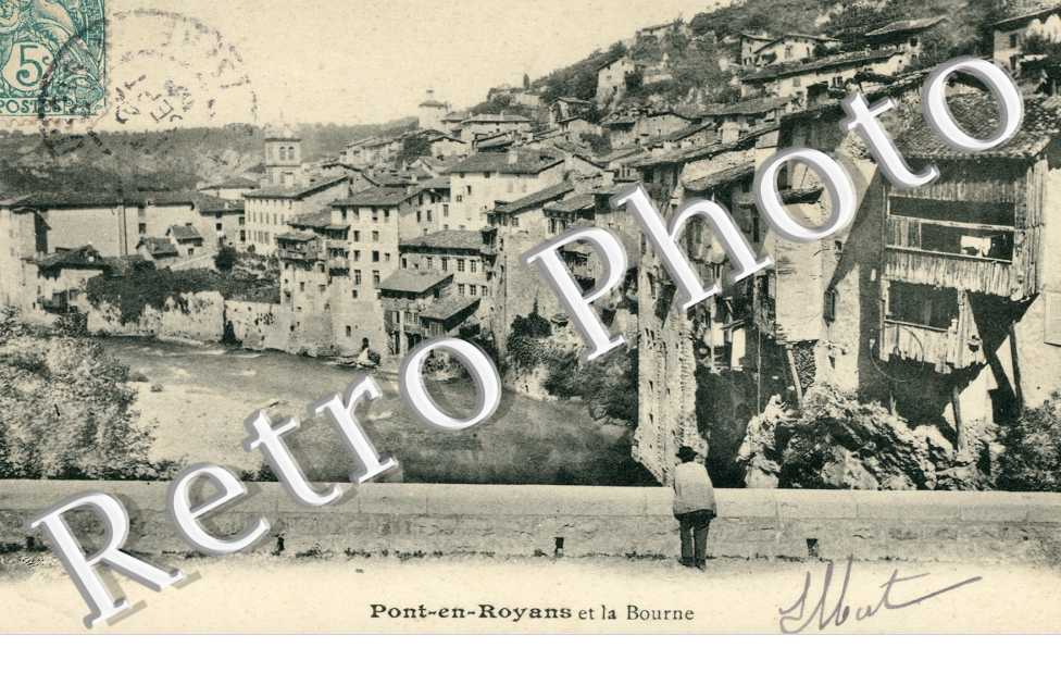 vieilles maisons suspendues et la Bourne