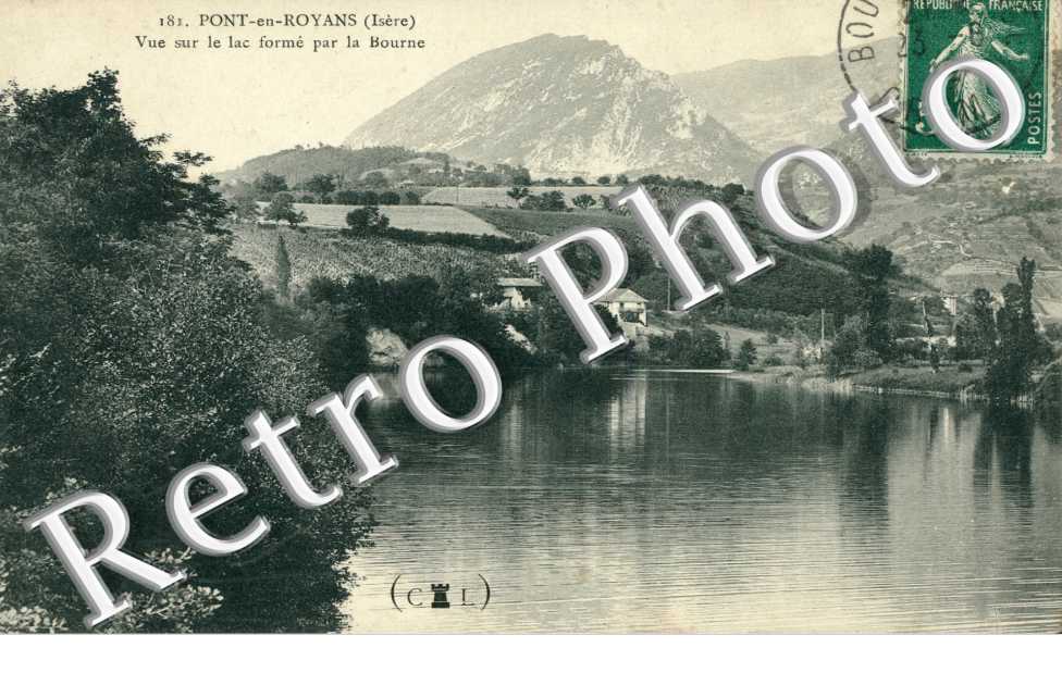 Vue sur le Lac forme par la Bourne