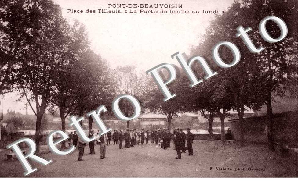 place des Tilleuls "la partie de boules du Lundi"