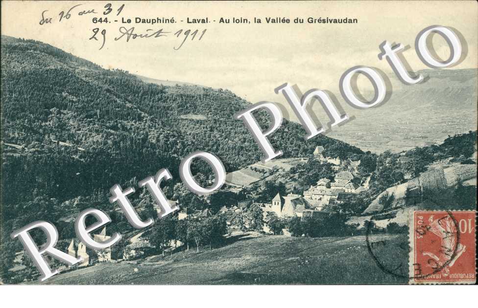 au loin, la vallee du Gresivaudan
