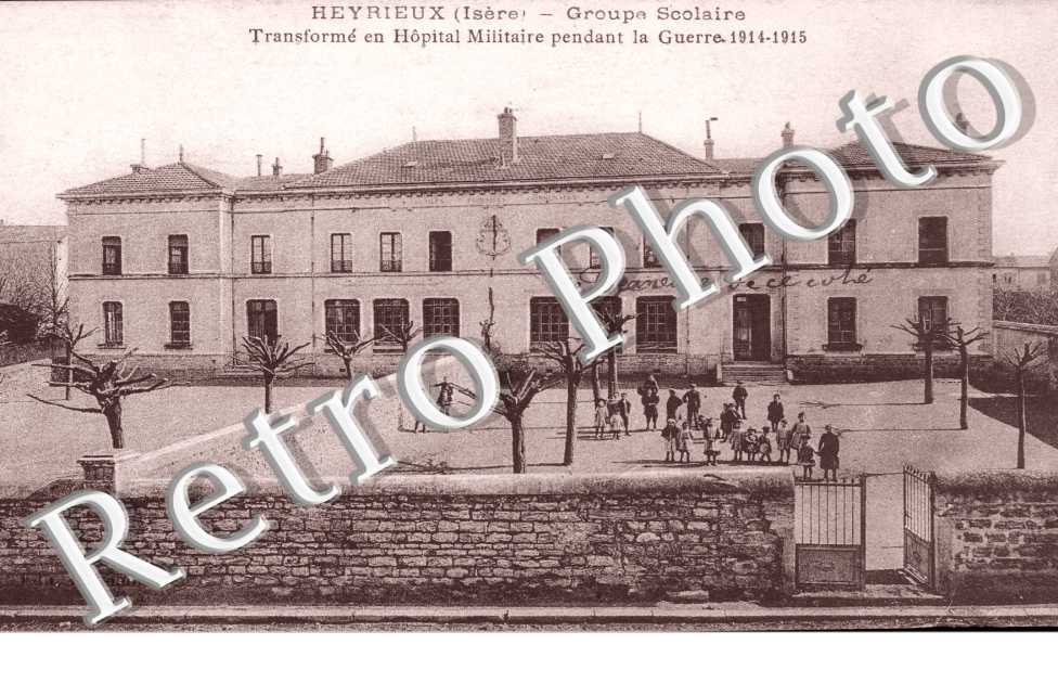 Groupe Scolaire transforme en Hopital Militaire