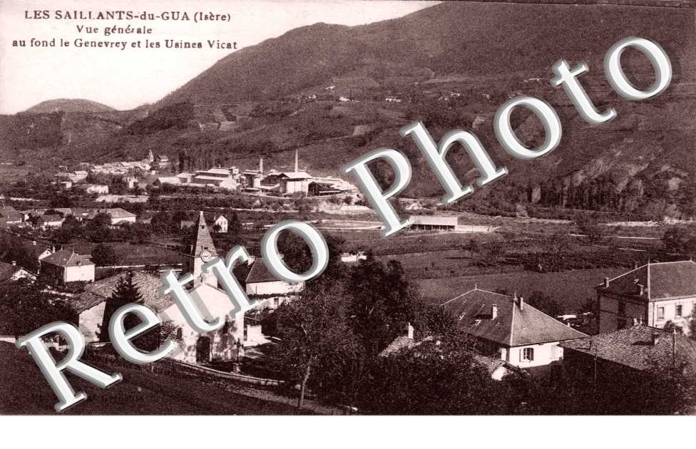 LES SAILLANTS DU GUA vue generale, au fond le Genevrey et les usines Vicat