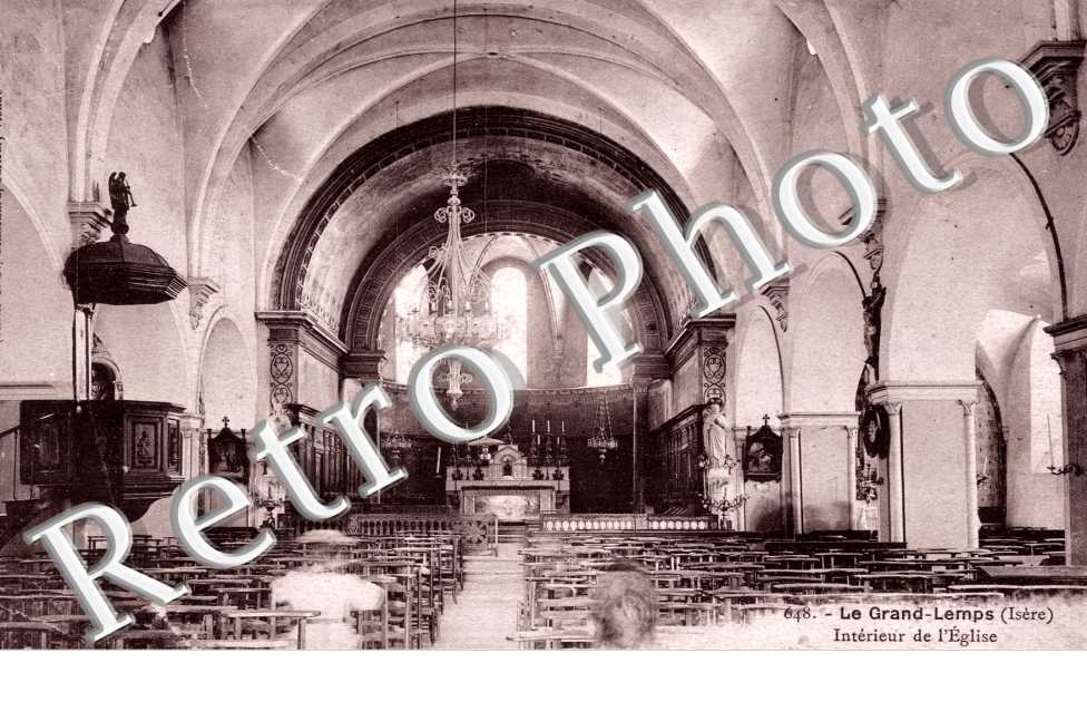 interieur de l'eglise