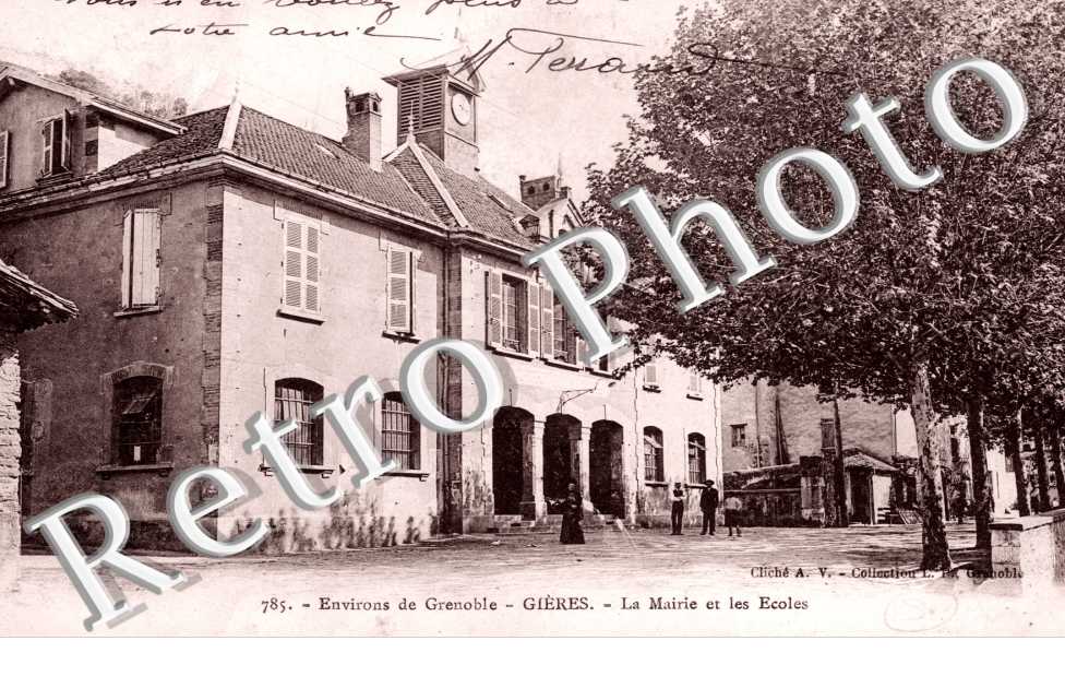 La Mairie et les Ecoles