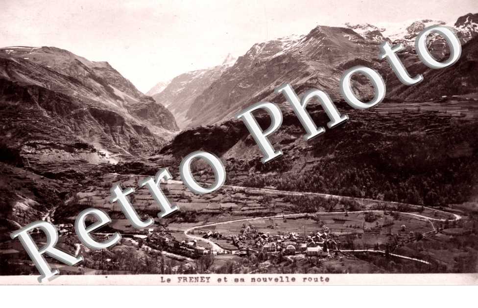 Le Village et la nouvelle Route
