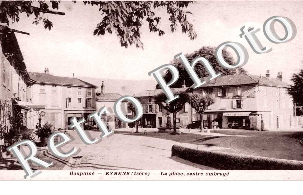 la place, centre ombrage