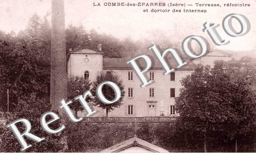 La Combe des Eparres, Terrasse, refectoire et dortoir des internes