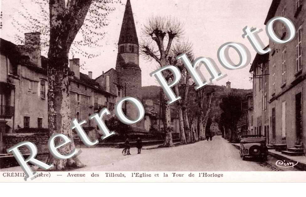 Avenue des Tilleuls, l'Eglise et la Tour de l'Horloge
