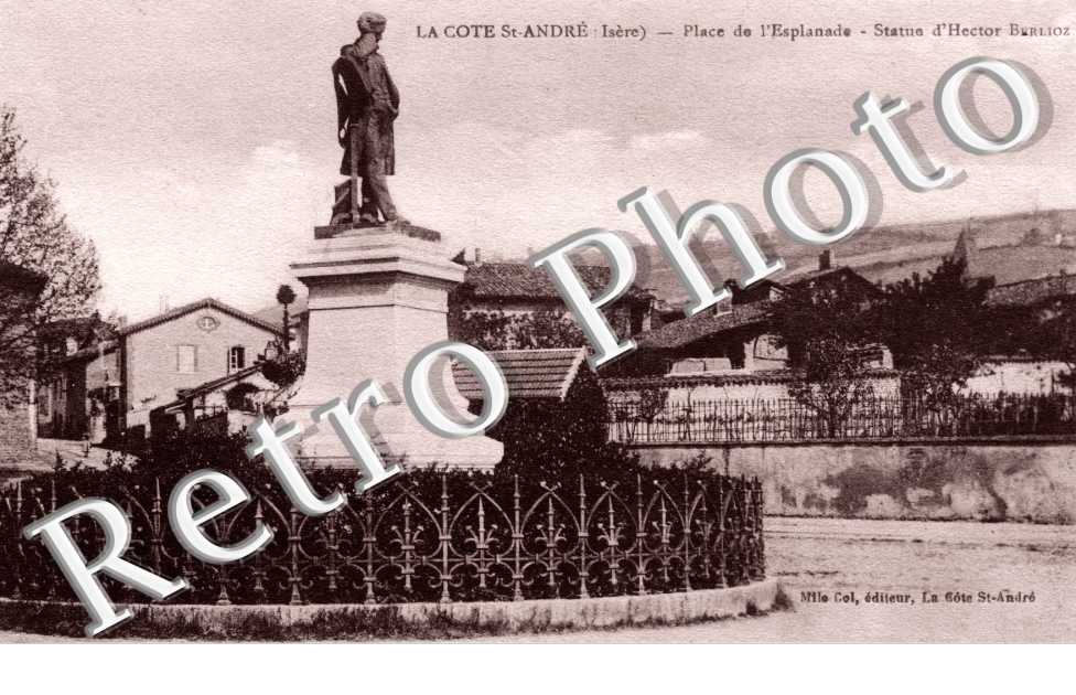 Place de l'Esplanade, Statue d'Hector Berlioz