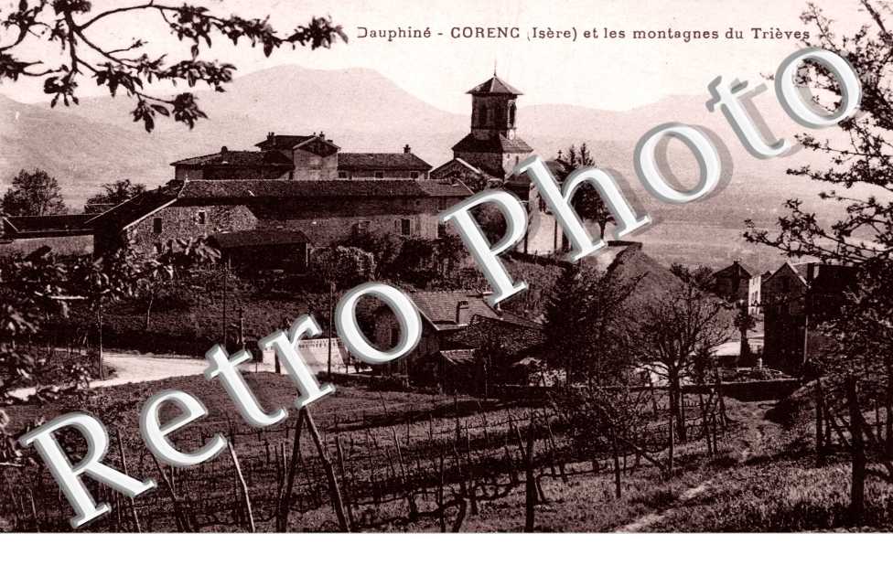Le Village et les montagnes de Trieves