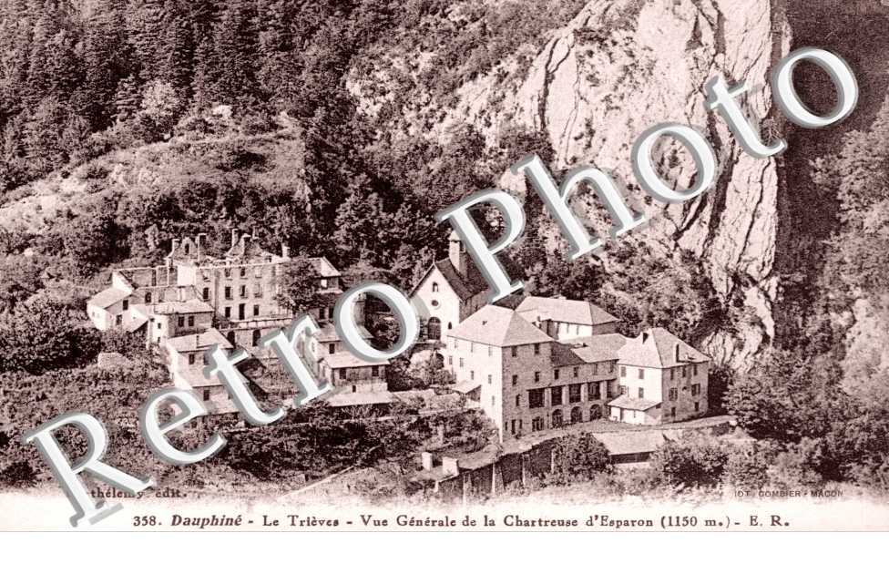 vue generale de la chartreuse d'Esparon