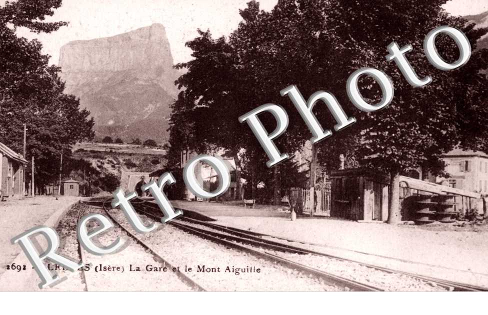 la gare et le mont Aiguille