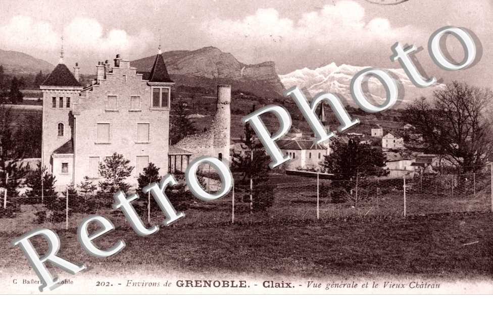 vue generale et le vieux chateau