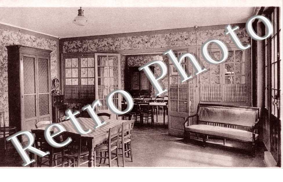 Le Bon Repos, le Hall, la Salle a manger