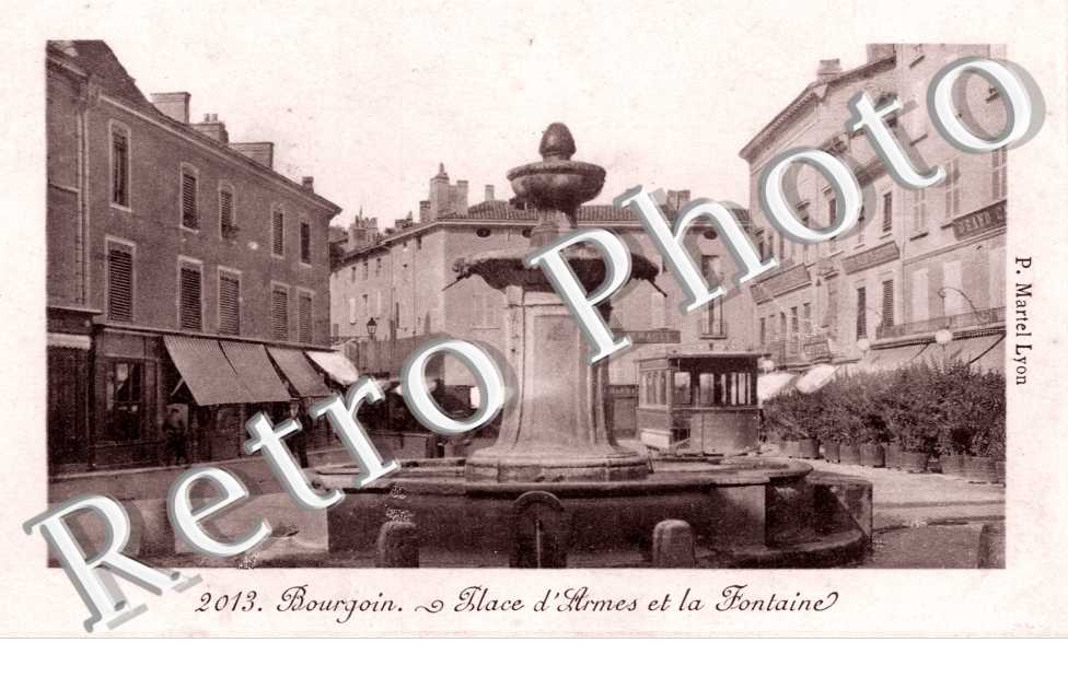 Place d'Armes et la Fontaine