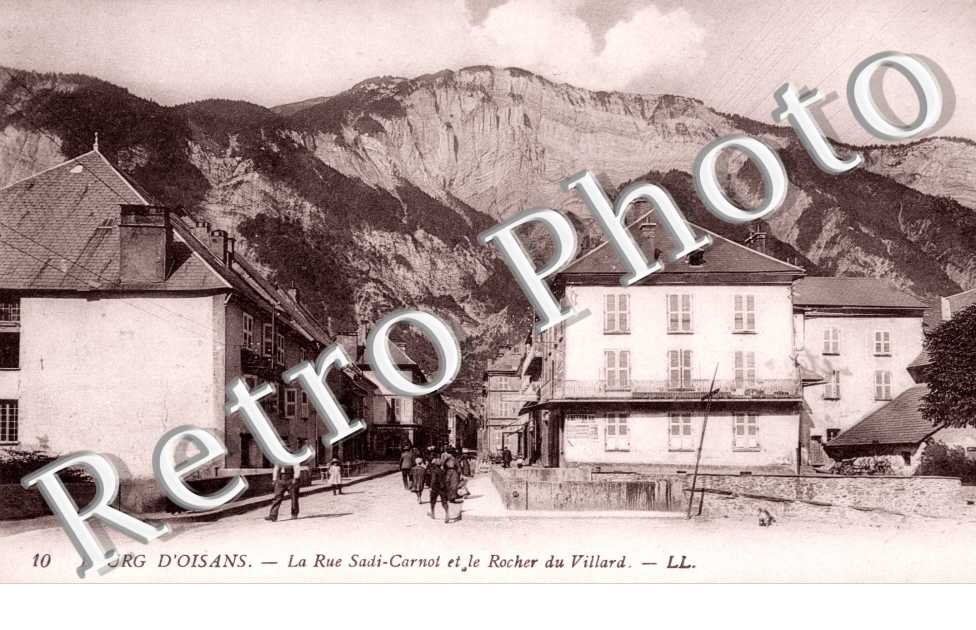 La Rue Sadi Carnot et le Rocher du Villard