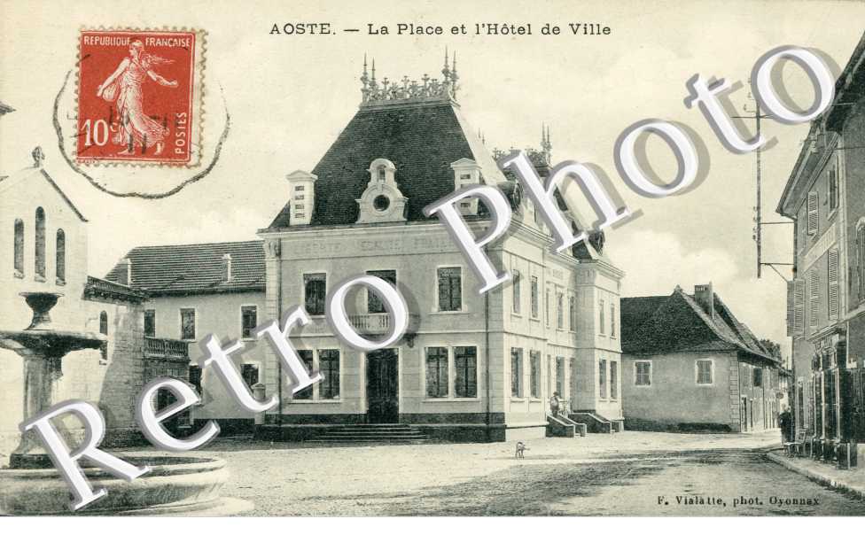 La Place et l'Hotel de Ville
