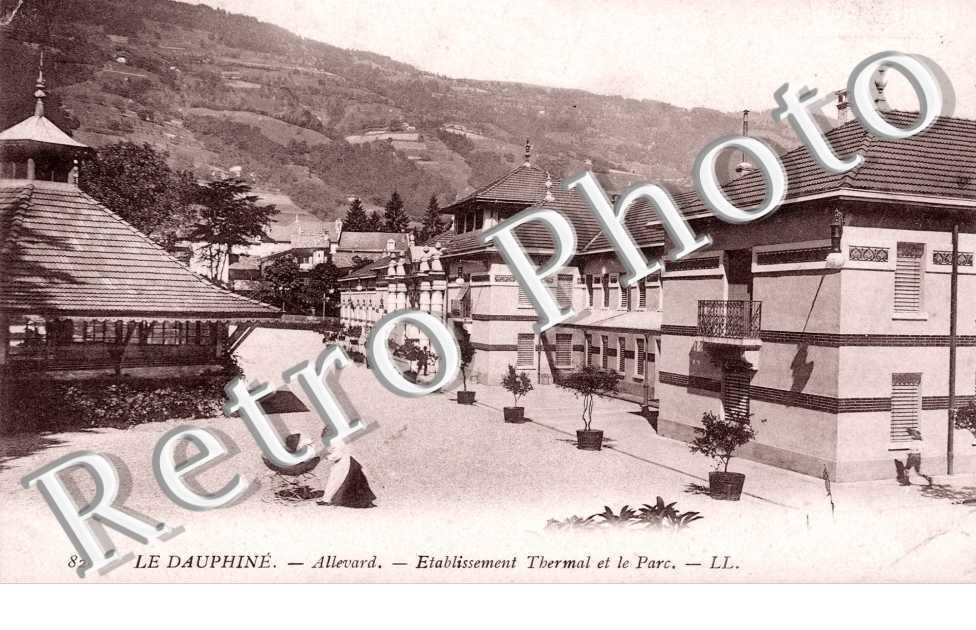 L'Etablissement Thermal et le Parc