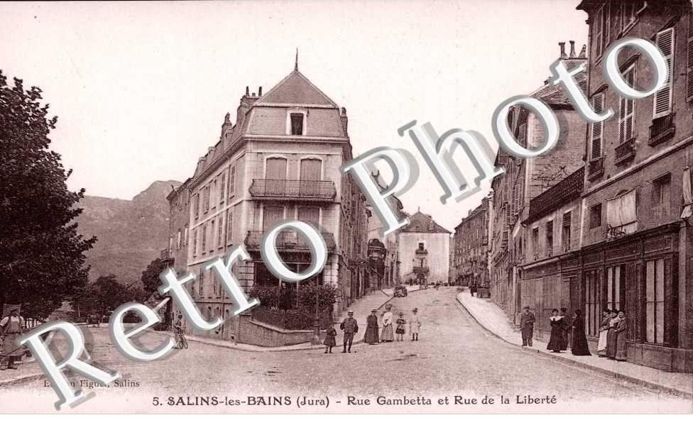 Rue Gambetta et Rue de la Liberte