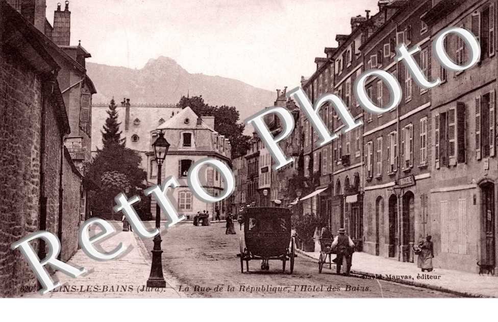 La Rue de la Republique, l'Hotel des Bains