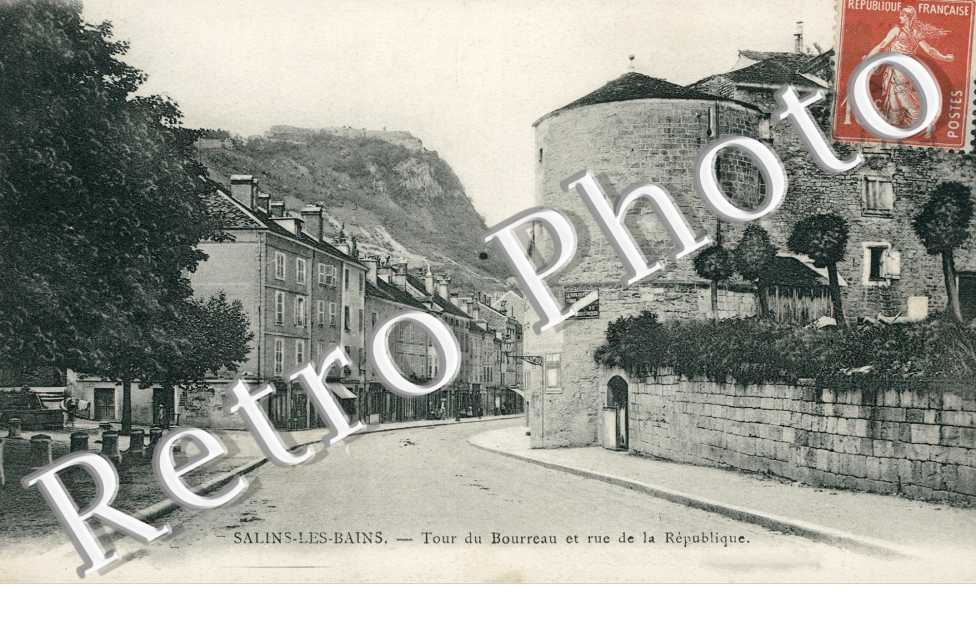 Tour du Bourreau et Rue de la Republique