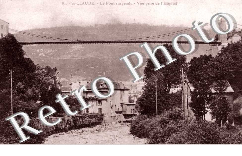 Pont suspendu et le Tacon