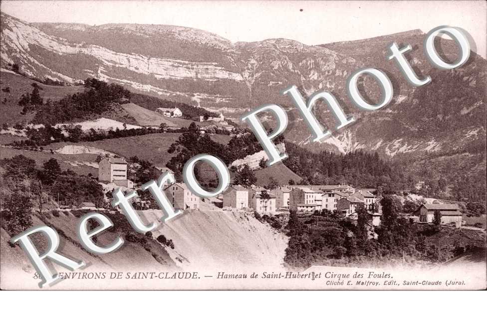 Hameau de Saint Hippolyte et Cirque des Foules