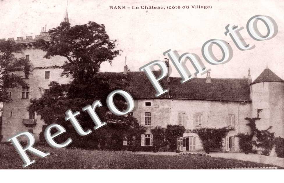 Le Château côté Village