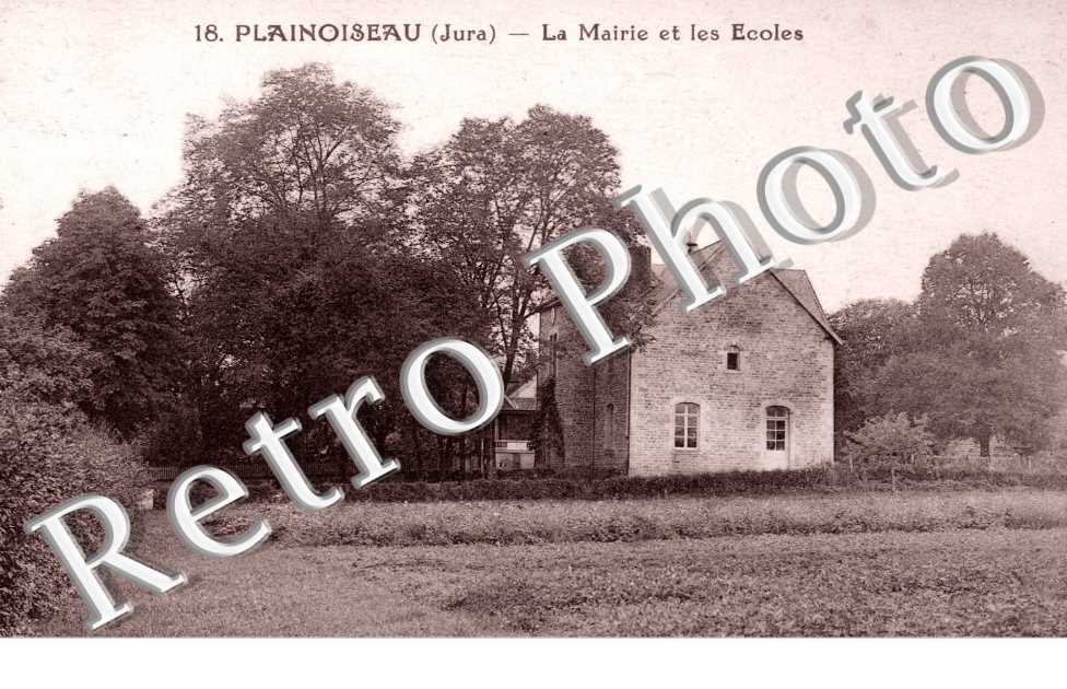 la Mairie et les Ecoles