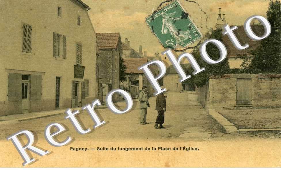 Suite du longement de la place de l'eglise
