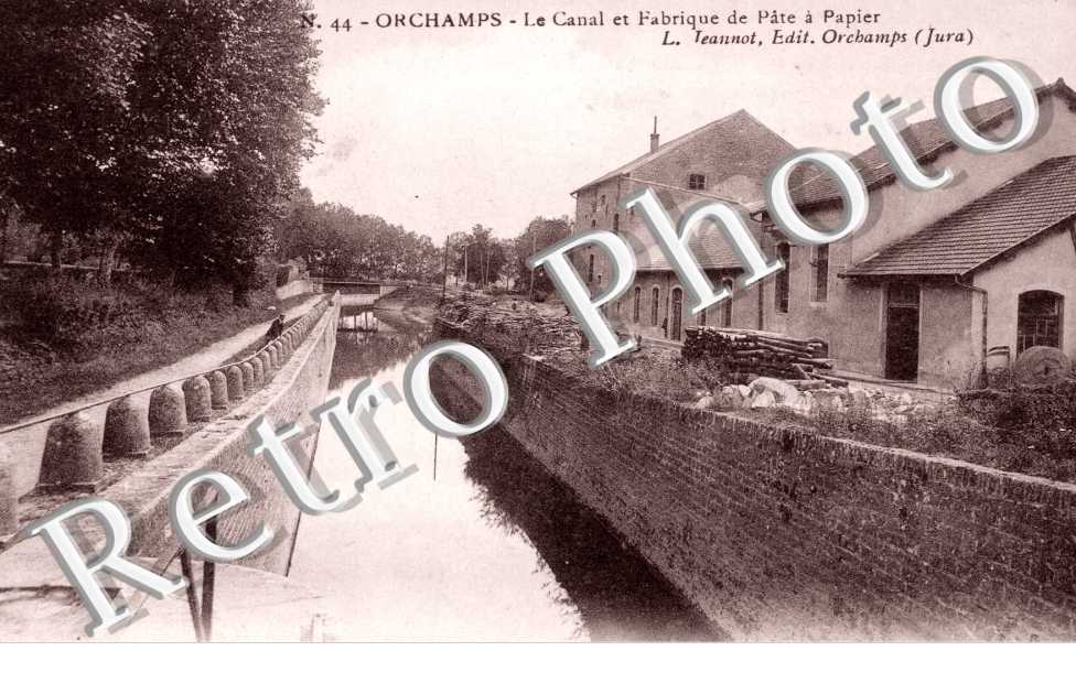 le Canal et Fabrique de Pate a Papier