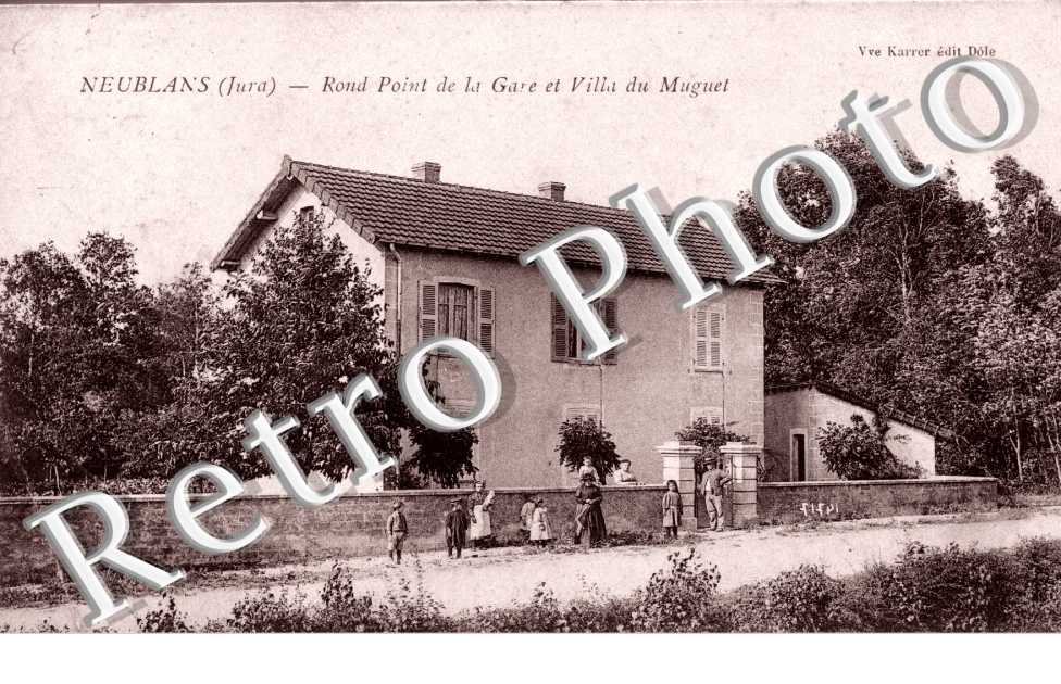 Rond point de la gare et villa du Muguet