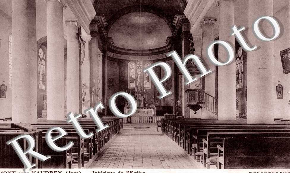 Interieur de l'eglise