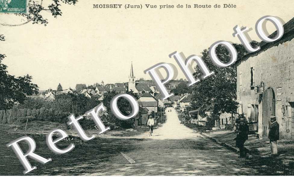 Vue prise de la Route de Dole
