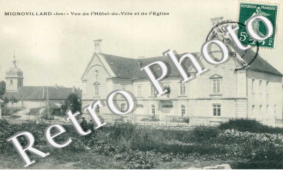 Vue de l'Hotel de Ville et de l'Eglise