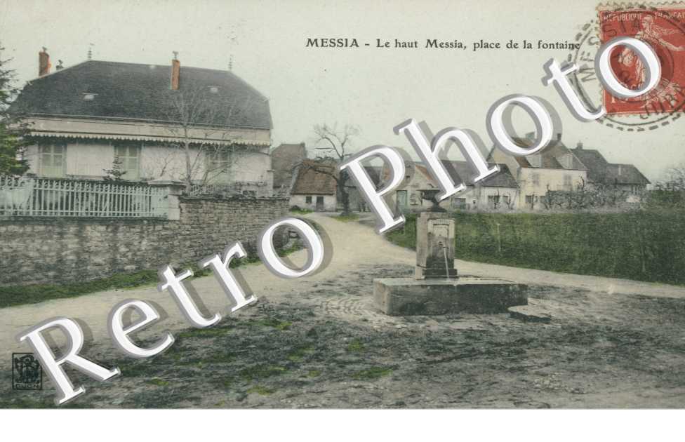 Le Haut Messia, Place de la Fontaine