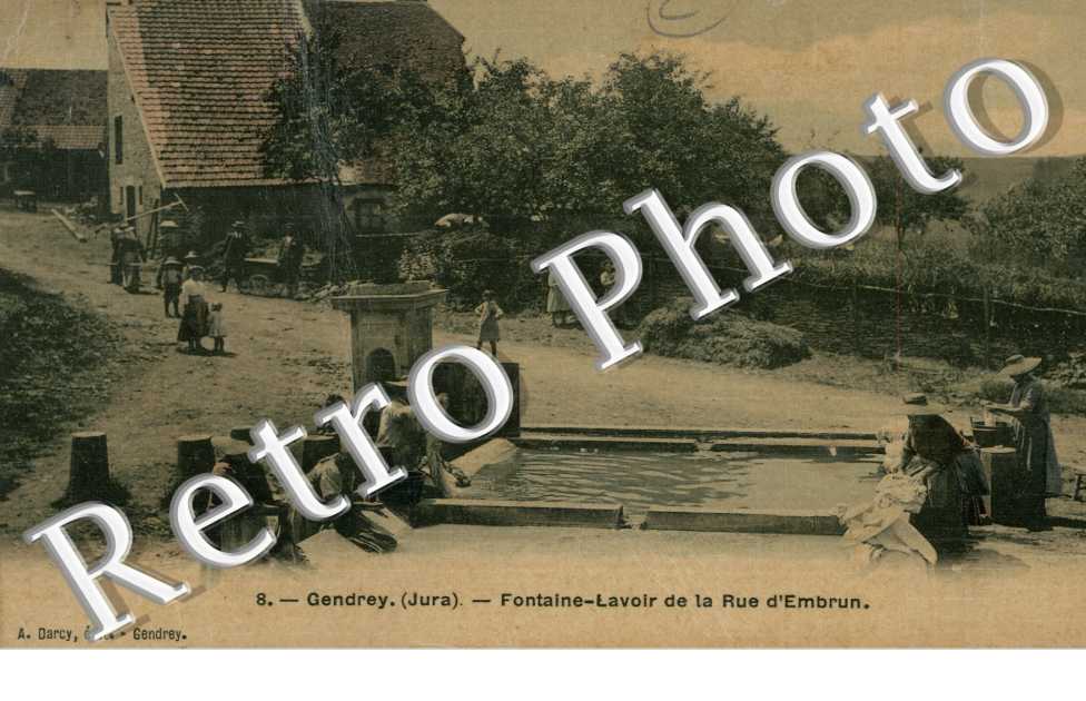 fontaine lavoir de la rue d'embrun 