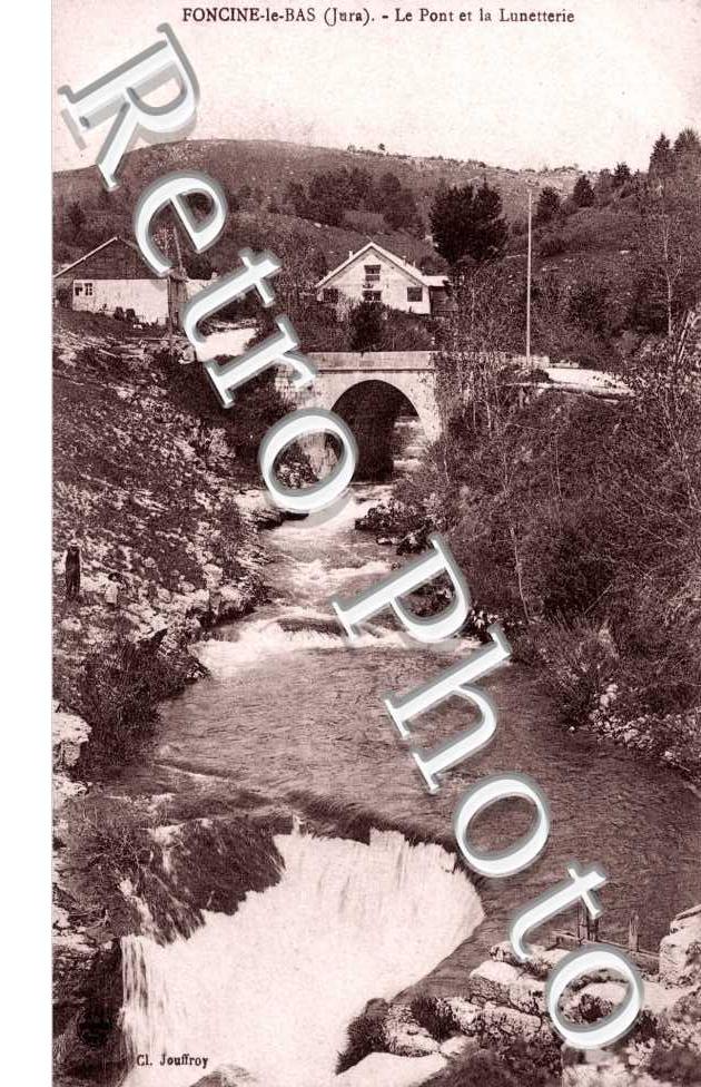 Le pont et la lunetterie
