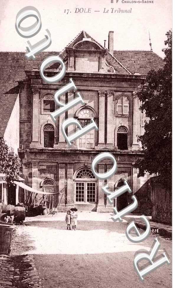 le tribunal