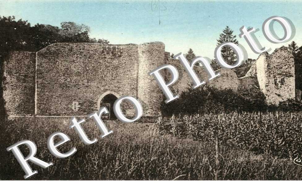 Les Ruines du Vieux Chateau
