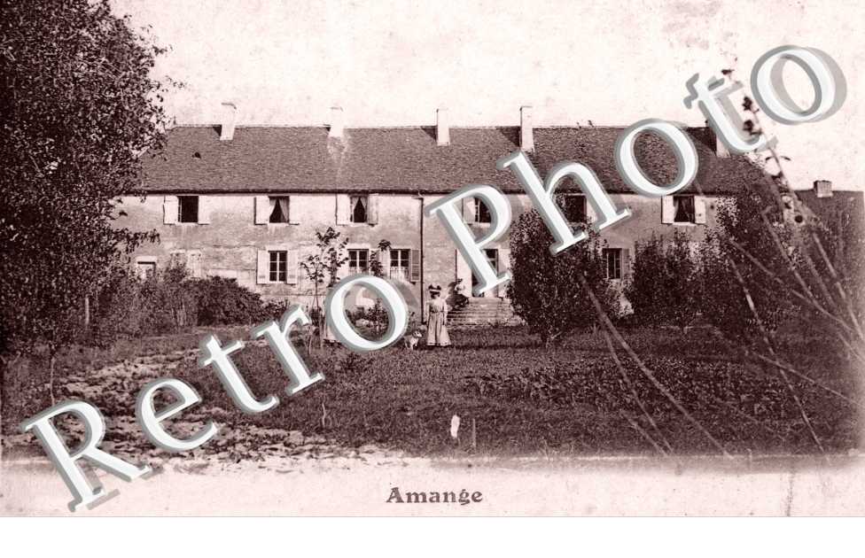 (Un Etablissement)