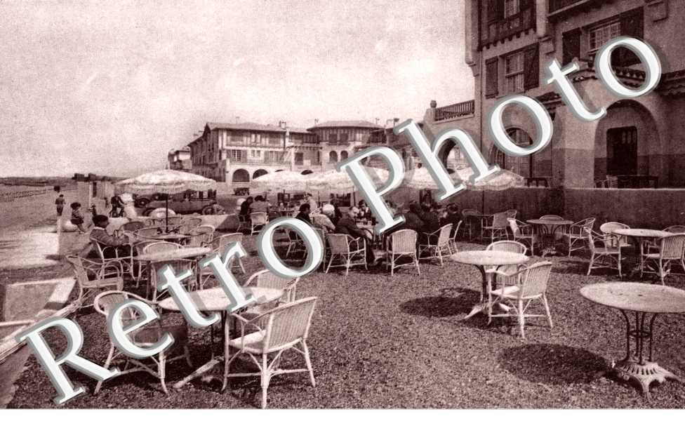Hossegor  -  La terrasse et l'hotel de la plage