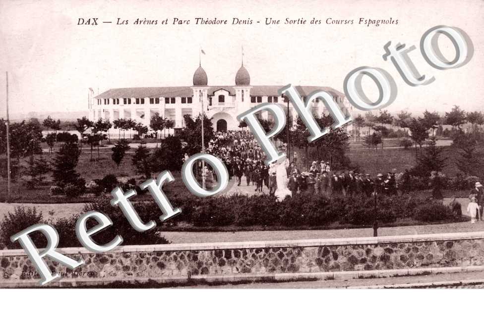 Les arenes Theodore Denis - une sortie  des courses espagnoles