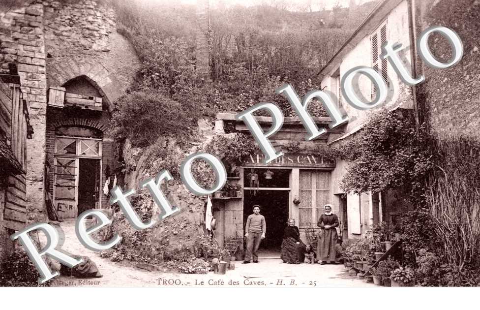 Le Cafe des Caves