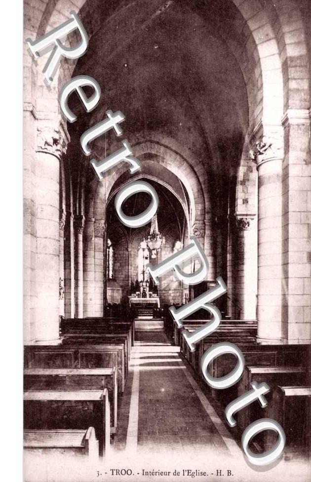 Interieur de l'eglise