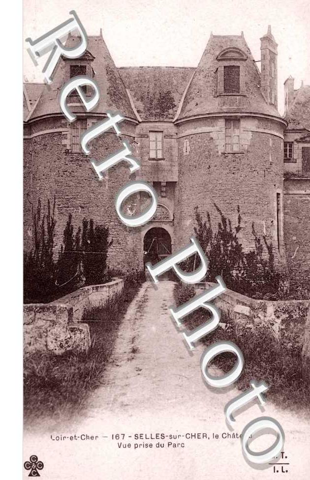 le Chateau - Vue prise du Parc